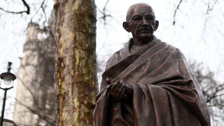 Mahatma Gandhi Jayanti 2019 Songs: महात्मा गांधी की 150वीं जयंती के अवसर पर बापू के इन 5 गीतों से करें उन्हें याद Mahatma Gandhi Jayanti 2019 Songs: महात्मा गांधी की 150वीं जयंती के अवसर पर बापू के इन 5 गीतों से करें उन्हें याद