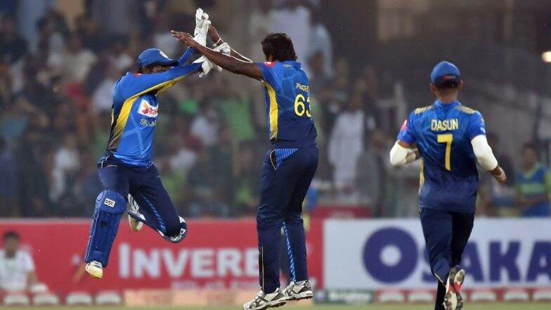 PAK vs SL 2019: श्रीलंका ने पहले T20 मुकाबले में पाकिस्तान को 64 रनों से हराया PAK vs SL 2019: श्रीलंका ने पहले T20 मुकाबले में पाकिस्तान को 64 रनों से हराया