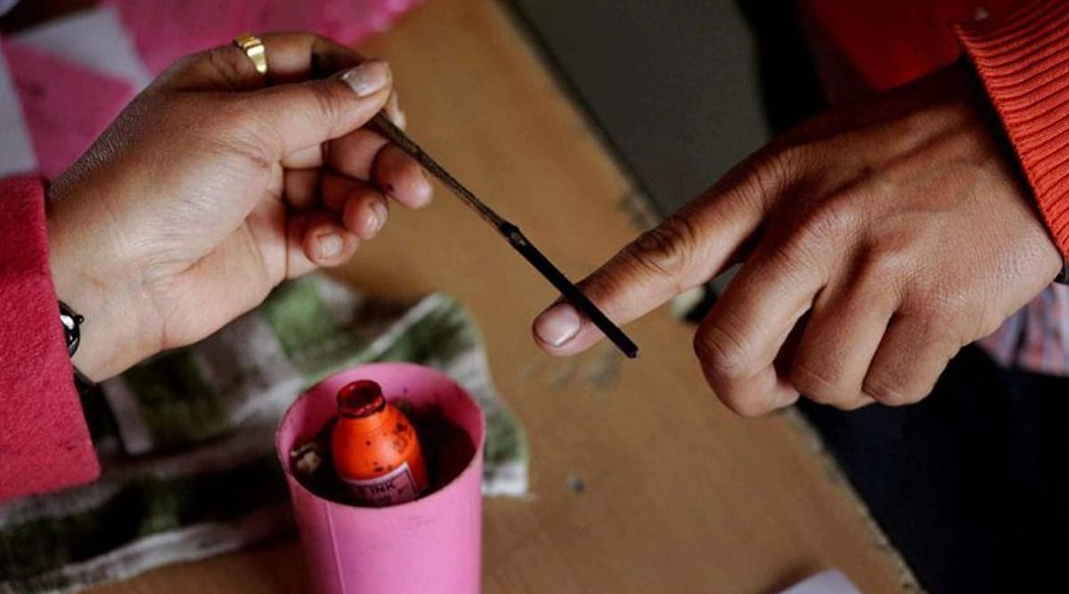 National Voters Day 2020: 25 जनवरी को ही क्यों मनाया जाता है राष्ट्रीय मतदाता दिवस? जानें इस दिन का इतिहास और महत्व National Voters Day 2020: 25 जनवरी को ही क्यों मनाया जाता है राष्ट्रीय मतदाता दिवस? जानें इस दिन का इतिहास और महत्व