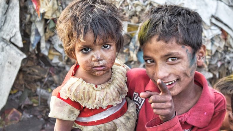 International Poverty Eradication Day 2019: क्यों मनाया जाता है अंतरराष्ट्रीय गरीबी उन्मूलन दिवस, जानें गरीबों के विकास के लिए भारत सरकार द्वारा शुरू की गई योजनाएं