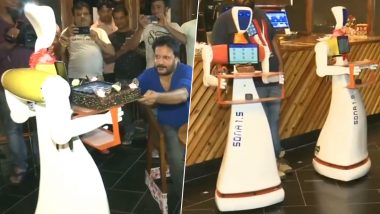 गजब! भुवनेश्वर के इस रेस्टॉरेंट में रोबोट परोसते हैं खाना, रोबो सेफ को देखने के लिए उमड़ रही है लोगों की भीड़