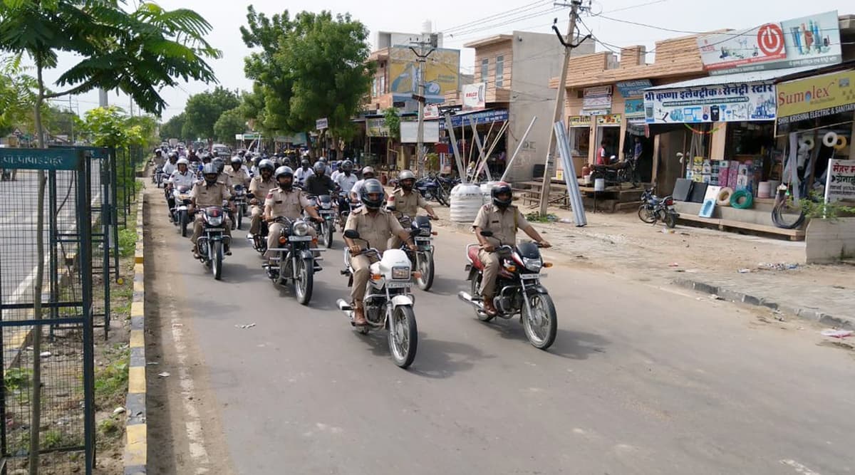 राजस्थान के मालपुरा में विजयादशमी के जुलूस पर पथराव, सुबह 4.30 बजे किया गया रावण दहन-तनाव के बाद कर्फ्यू, इंटरनेट बंद राजस्थान के मालपुरा में विजयादशमी के जुलूस पर पथराव, सुबह 4.30 बजे किया गया रावण दहन-तनाव के बाद कर्फ्यू, इंटरनेट बंद