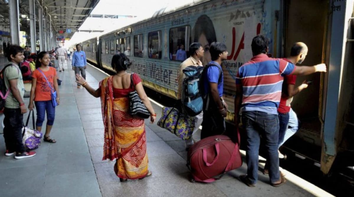 Chhath Puja 2019 Special Train: भारतीय रेलवे ने दिया बड़ा तोहफा, छठ पूजा के अवसर पर दिल्ली और UP से बिहार के लिए चलाई जाएंगी विशेष ट्रेनें Chhath Puja 2019 Special Train: भारतीय रेलवे ने दिया बड़ा तोहफा, छठ पूजा के अवसर पर दिल्ली और UP से बिहार के लिए चलाई जाएंगी विशेष ट्रेनें