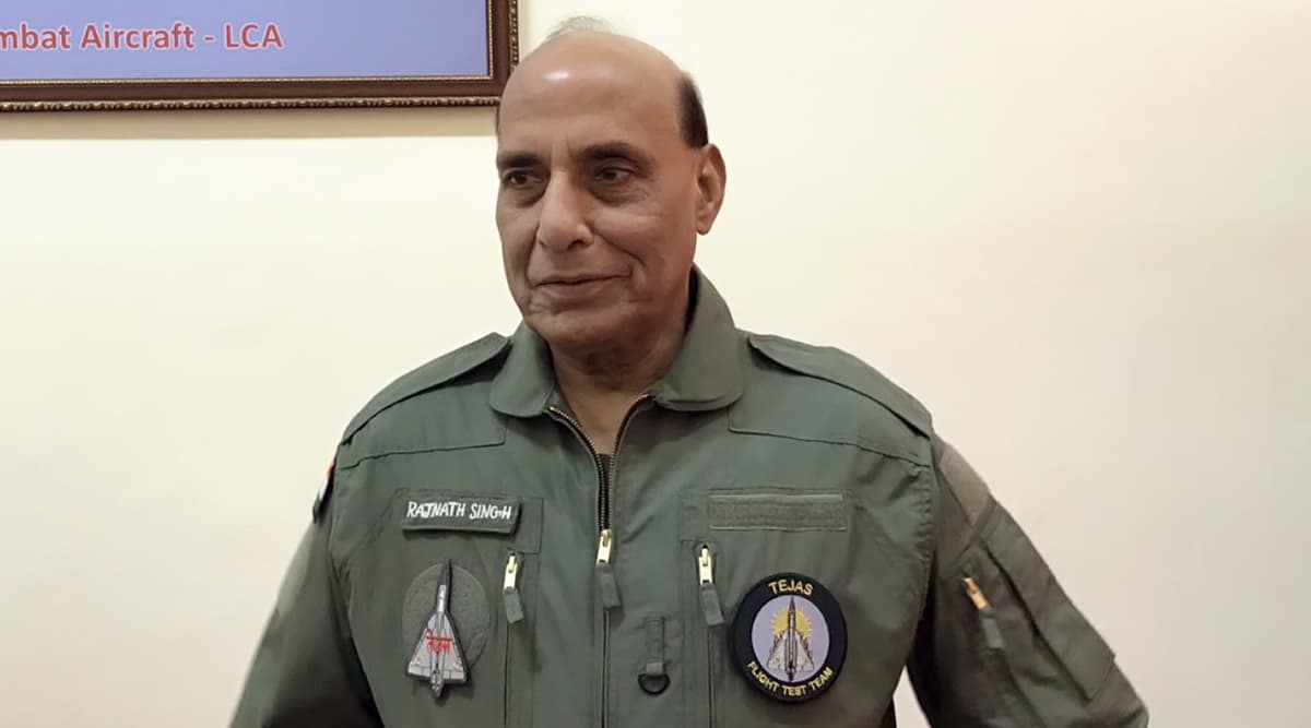 रक्षामंत्री राजनाथ सिंह दशहरे के दिन फ्रांस में राफेल के साथ करेंगे शस्त्र पूजन रक्षामंत्री राजनाथ सिंह दशहरे के दिन फ्रांस में राफेल के साथ करेंगे शस्त्र पूजन