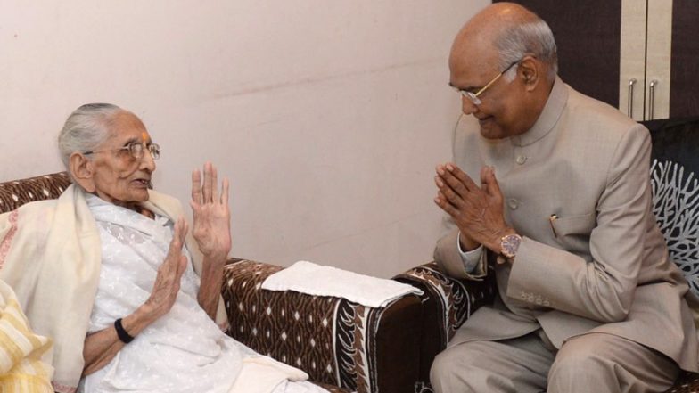गुजरात: प्रधानमंत्री मोदी की मां हीरा बा से मिले राष्ट्रपति रामनाथ कोविंद, जाना उनका हाल