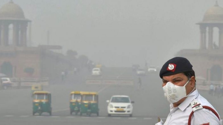 दिल्ली की हवा में घुलता जा रहा है जहर, लगातार चौथे दिन राजधानी की एयर क्वालिटी खराब, अभी और बिगड़ सकते हैं हालात