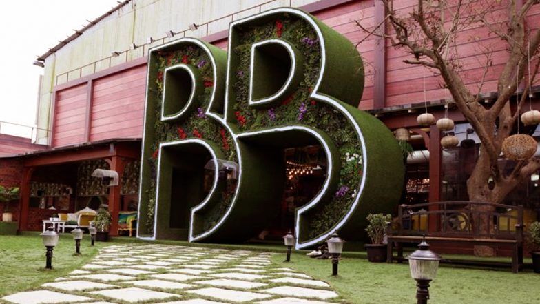 Bigg Boss 13: सलमान खान के घर के बाहर लोगों ने किया विरोध-प्रदर्शन, पुलिस ने 20 लोगों को किया गिरफ्तार
