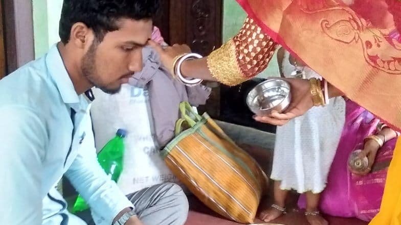 Diwali 2019 Bhai Dooj: भाई को मृत्यु के भय से मुक्ति दिलाता है बहन का प्रेम! जानें कैसे इस रोचक कथा से Diwali 2019 Bhai Dooj: भाई को मृत्यु के भय से मुक्ति दिलाता है बहन का प्रेम! जानें कैसे इस रोचक कथा से