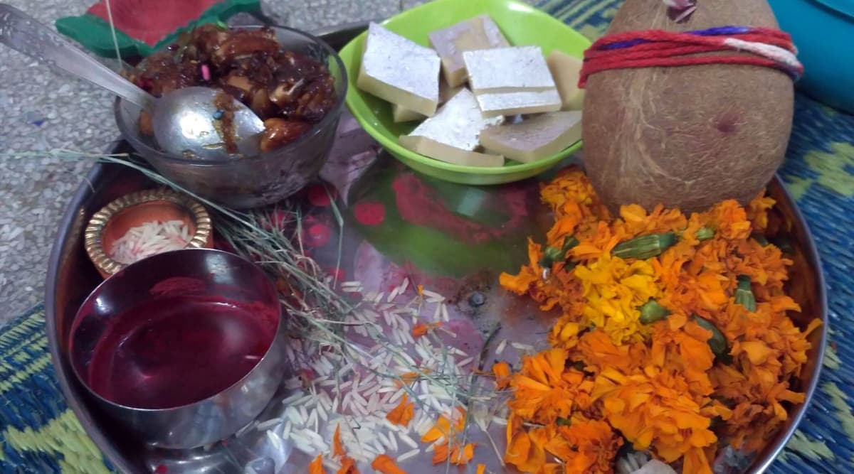 Diwali 2019 Bhai Dooj: जब यमराज ने यमुना का आतिथ्य ग्रहण कर बहन यम को मृत्यु से भयरहित रहने का दिया आशीर्वाद Diwali 2019 Bhai Dooj: जब यमराज ने यमुना का आतिथ्य ग्रहण कर बहन यम को मृत्यु से भयरहित रहने का दिया आशीर्वाद