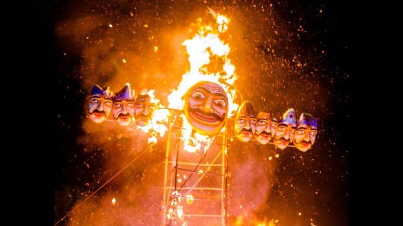 Dussehra 2019: दशहरे के खास मौके पर भव्य रामलीला और रावण दहन का कार्यक्रम देखने के लिए मुंबई और दिल्ली में इन जगहों का करें रुख Dussehra 2019: दशहरे के खास मौके पर भव्य रामलीला और रावण दहन का कार्यक्रम देखने के लिए मुंबई और दिल्ली में इन जगहों का करें रुख