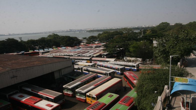 तेलंगाना राज्य सड़क परिवहन निगम की हड़ताल शुरू, बसों का संचालन हुआ बंद