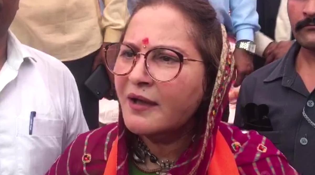 बीजेपी नेता जया प्रदा बोली-बेटियों के खिलाफ अपराध मामलों को फास्ट ट्रैक कोर्ट में लाया जाए और आरोपी को फांसी की सजा दी जाए बीजेपी नेता जया प्रदा बोली-बेटियों के खिलाफ अपराध मामलों को फास्ट ट्रैक कोर्ट में लाया जाए और आरोपी को फांसी की सजा दी जाए