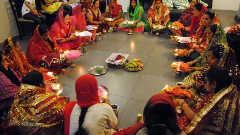 Karva Chauth 2019: पहली बार करवा चौथ रखनेवाली सुहागिनें व्रत को ऐसे बनाएं सुफल और सार्थक