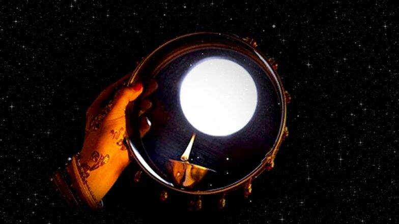 Karwa Chauth 2019 Moon Time: इस करवा चौथ शुभ संयोंग में निकलेगा चांद, जानें समय और पूजा मुहूर्त Karwa Chauth 2019 Moon Time: इस करवा चौथ शुभ संयोंग में निकलेगा चांद, जानें समय और पूजा मुहूर्त