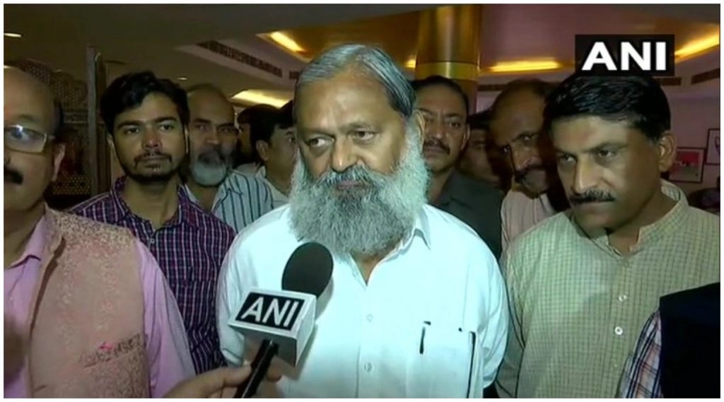 हरियाणा के गृह मंत्री के भाई के साथ विवाद के बाद डीआईजी को निलंबित किया गया