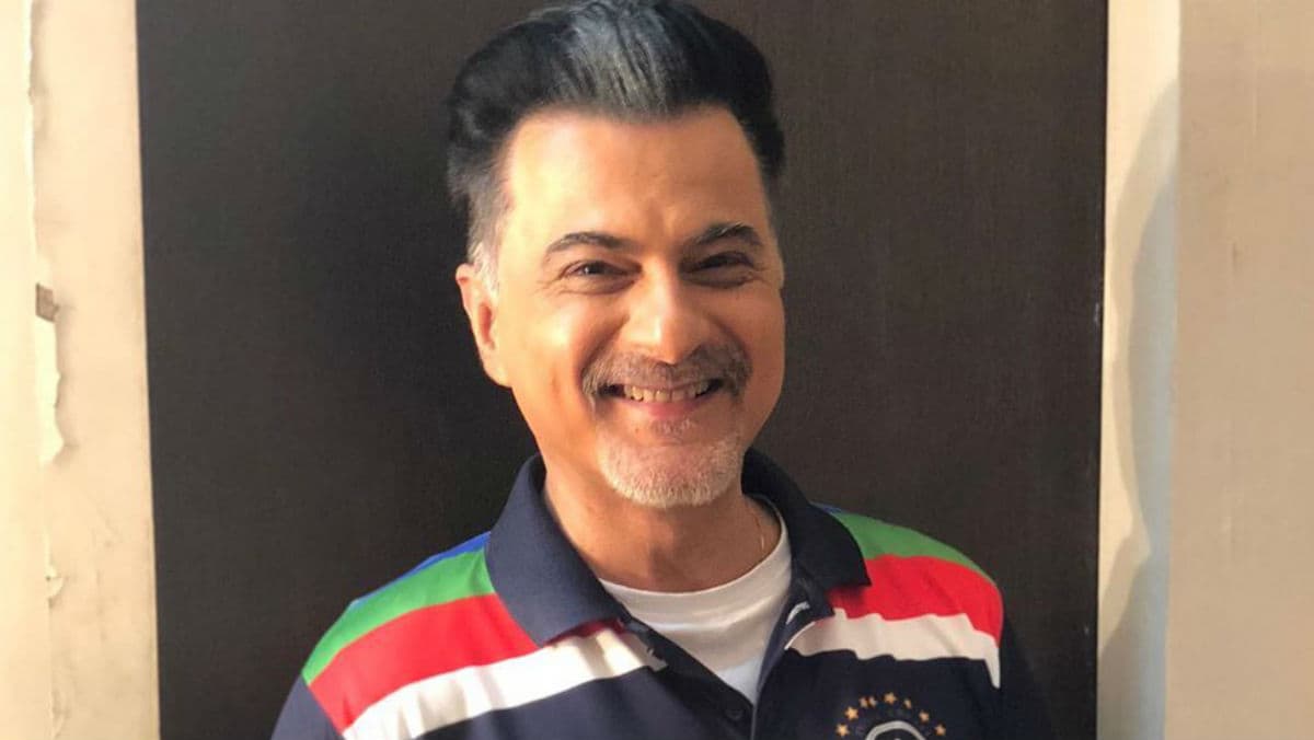 विधानसभा चुनाव 2019: पोलिंग बूथ पर पहुंचकर भी संजय कपूर नहीं कर पाए मतदान, ये थी बड़ी वजह विधानसभा चुनाव 2019: पोलिंग बूथ पर पहुंचकर भी संजय कपूर नहीं कर पाए मतदान, ये थी बड़ी वजह