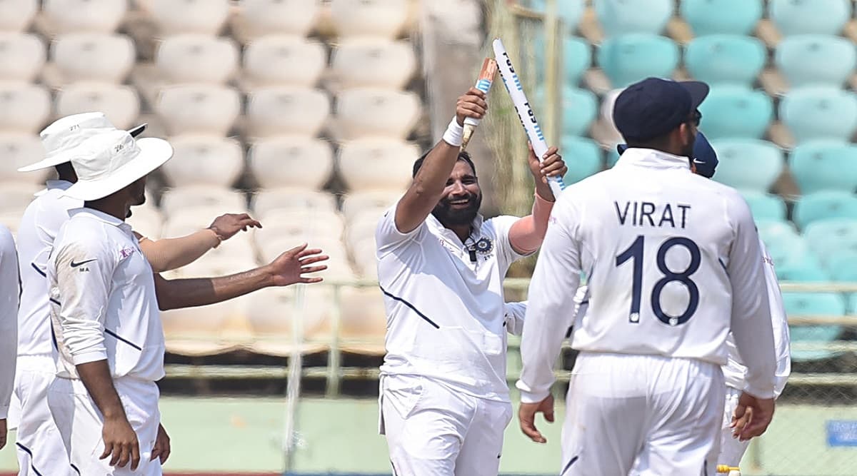 India vs South Africa 1st Test Match 2019: 5 विकेट लेकर टीम इंडिया की जीत पक्की करने वाले मोहम्मद शमी ने अश्विन और जडेजा को लेकर कही ये बड़ी बात India vs South Africa 1st Test Match 2019: 5 विकेट लेकर टीम इंडिया की जीत पक्की करने वाले मोहम्मद शमी ने अश्विन और जडेजा को लेकर कही ये बड़ी बात