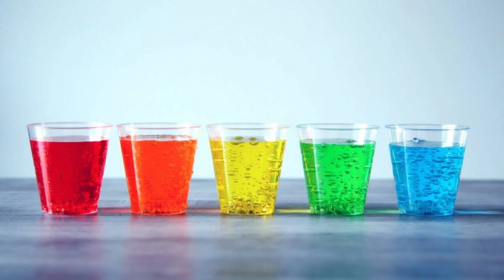 कांच का टूटना शुभ शकुन है या अशुभ? जानें ऐसा हो तो क्या हो सकता है?