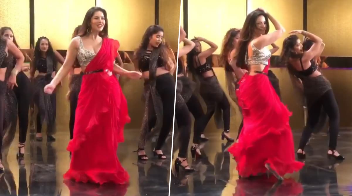 Sunny Leone ने लाल साड़ी में किया ऐसा डांस, हॉट Video देखकर छूटे फैंस के पसीने Sunny Leone ने लाल साड़ी में किया ऐसा डांस, हॉट Video देखकर छूटे फैंस के पसीने