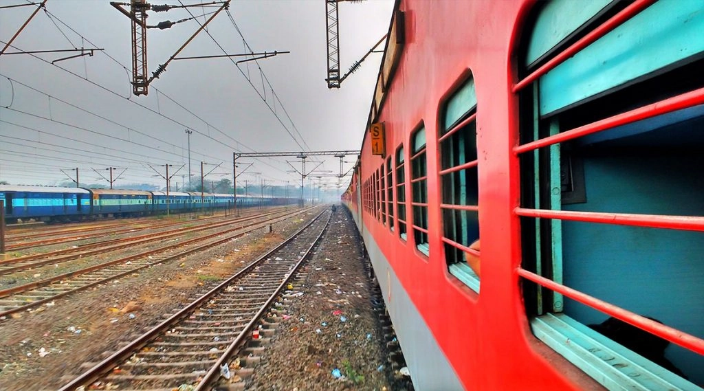 1 जनवरी से ट्रेन से यात्रा करने वाले यात्रियों के लिए खुशखबरी, लगेंगे एलएचबी कोच