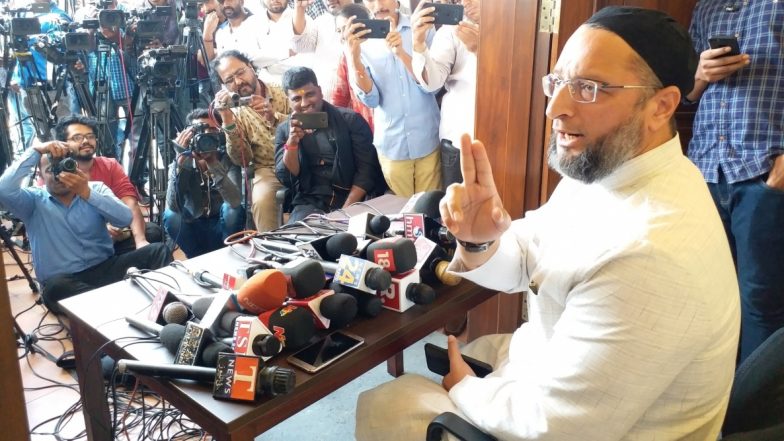 AIMIM के प्रमुख असदुद्दीन ओवैसी ने किया सवाल, कहा- बाबरी मस्जिद अवैध थी तो आडवाणी पर मामला कैसे?