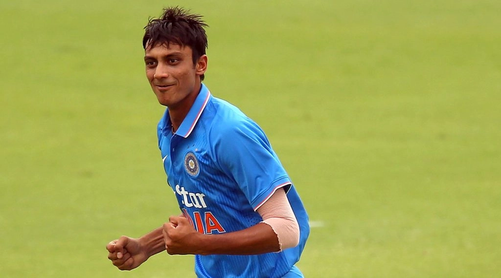 पदार्पण टेस्ट में 5 विकेट लेने वाले छठे भारतीय स्पिनर बने अक्षर पटेल