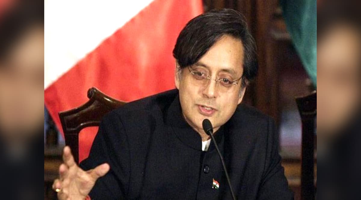 शशि थरूर की बढ़ी मुश्किलें, PM मोदी के खिलाफ 'शिवलिंग पर बैठे एक बिच्छू' वाले बयान पर कोर्ट में पेश न होने पर वारंट जारी शशि थरूर की बढ़ी मुश्किलें, PM मोदी के खिलाफ 'शिवलिंग पर बैठे एक बिच्छू' वाले बयान पर कोर्ट में पेश न होने पर वारंट जारी