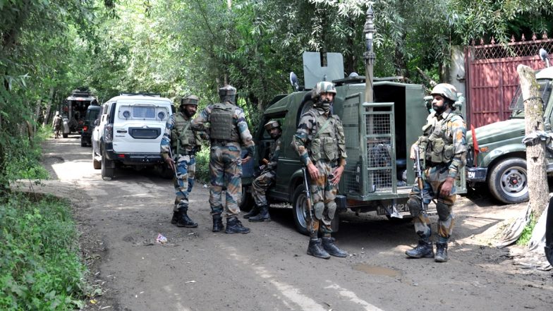 Jammu and Kashmir: आतंकियों ने पुलवामा में किया IED ब्लास्ट, सुरक्षाबलों ने सील किया इलाका