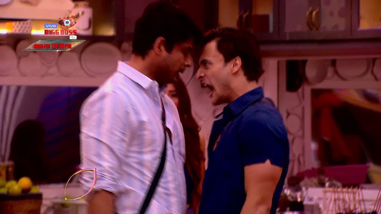 Bigg Boss 13 Episode 36 Sneak Peek | 19 Nov 2019: Sidharth Shukla और Asim Riaz में हुई हाथापाई Bigg Boss 13 Episode 36 Sneak Peek | 19 Nov 2019: Sidharth Shukla और Asim Riaz में हुई हाथापाई
