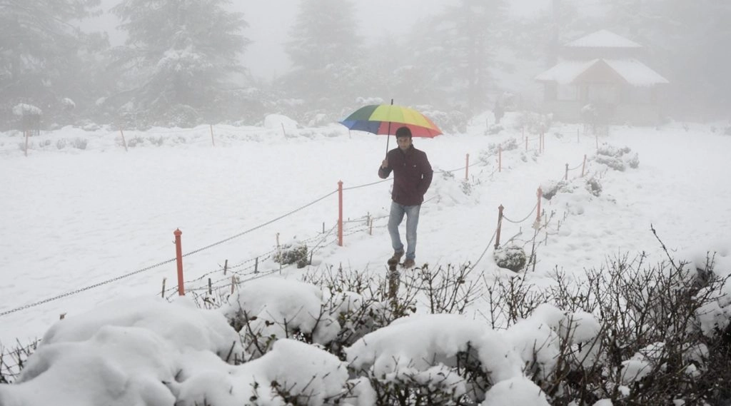 जम्मू (Jammu) शहर में न्यूनतम तापमान 12.2 था.