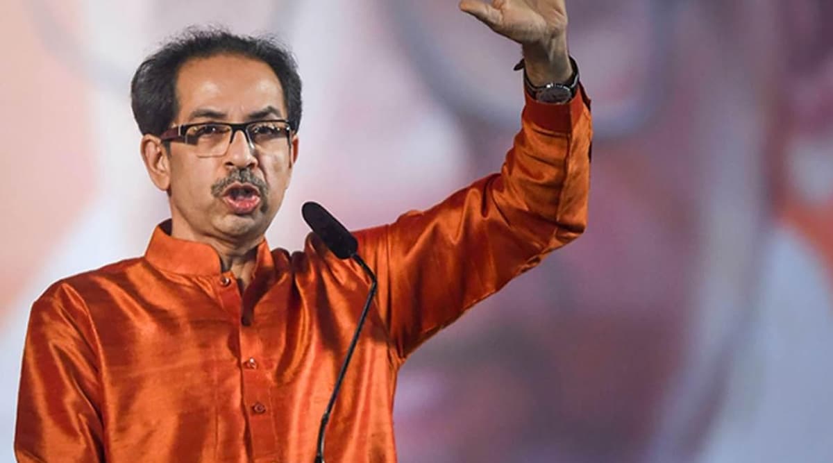 महाराष्ट्र: 36 मंत्री तो बना दिए मगर अब तक विभागों का बंटवारा नहीं कर पाए CM उद्धव ठाकरे! महाराष्ट्र: 36 मंत्री तो बना दिए मगर अब तक विभागों का बंटवारा नहीं कर पाए CM उद्धव ठाकरे!
