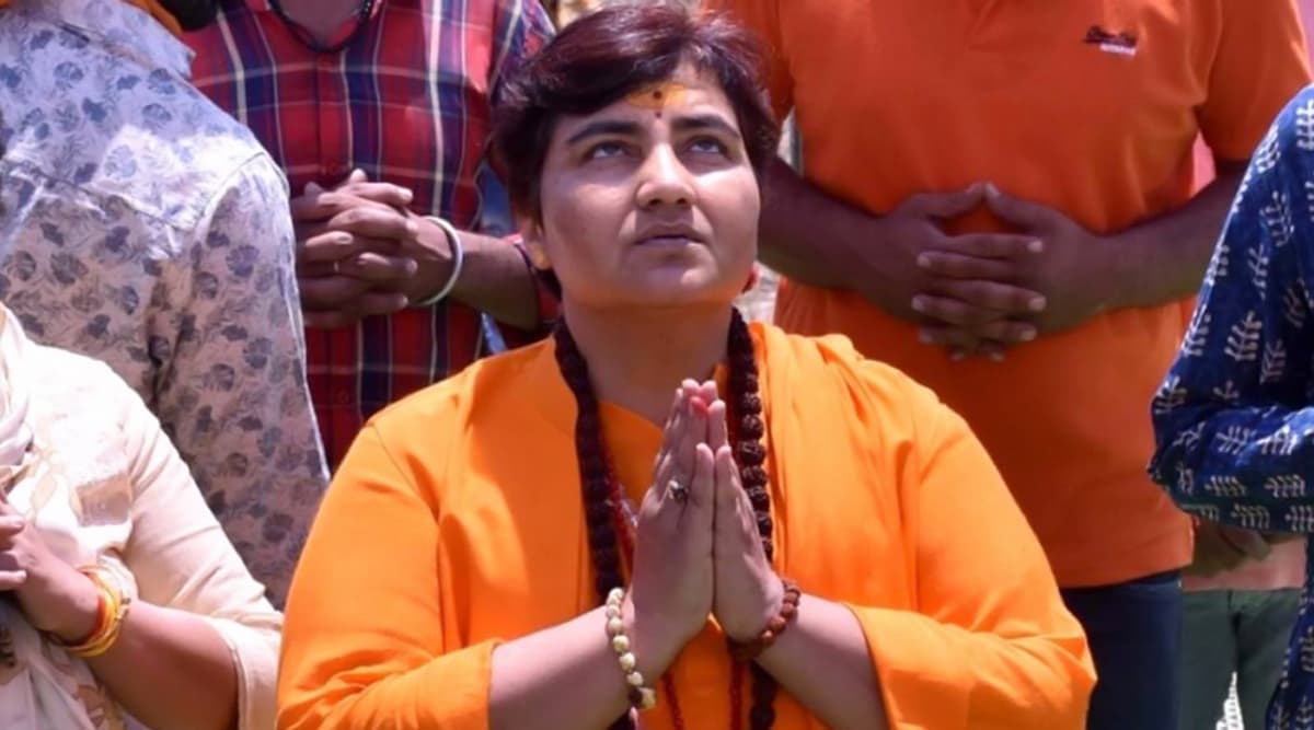 बैकफुट पर बीजेपी सांसद प्रज्ञा सिंह ठाकुर, गोडसे को 'देशभक्त' बताने के बाद आज लोकसभा में मांग सकती हैं माफी बैकफुट पर बीजेपी सांसद प्रज्ञा सिंह ठाकुर, गोडसे को 'देशभक्त' बताने के बाद आज लोकसभा में मांग सकती हैं माफी