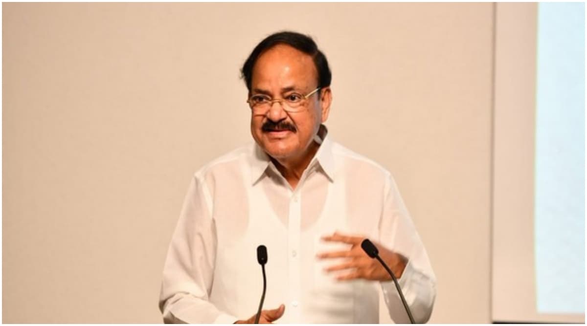 संसद का शीतकालीन सत्र शुरू होने से पहले 17 नवंबर को उप-राष्ट्रपति एम वेंकैया नायडू ने सभी दलों की बुलाई बैठक, करेंगे मुलाकात संसद का शीतकालीन सत्र शुरू होने से पहले 17 नवंबर को उप-राष्ट्रपति एम वेंकैया नायडू ने सभी दलों की बुलाई बैठक, करेंगे मुलाकात