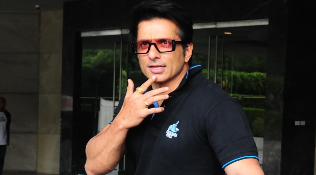 सोनू सूद ने अपने एक्टिंग करियर को लेकर दिया बड़ा बयान, कहा- एक्टर के तौर पर लंबा सफर तय करना है सोनू सूद ने अपने एक्टिंग करियर को लेकर दिया बड़ा बयान, कहा- एक्टर के तौर पर लंबा सफर तय करना है
