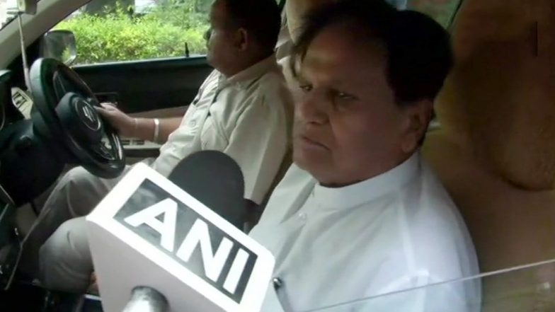 कोरोना से जंग जारी: कांग्रेस नेता अहमद पटेल ने जांच किट की ऊंची दरों पर सवाल उठाए