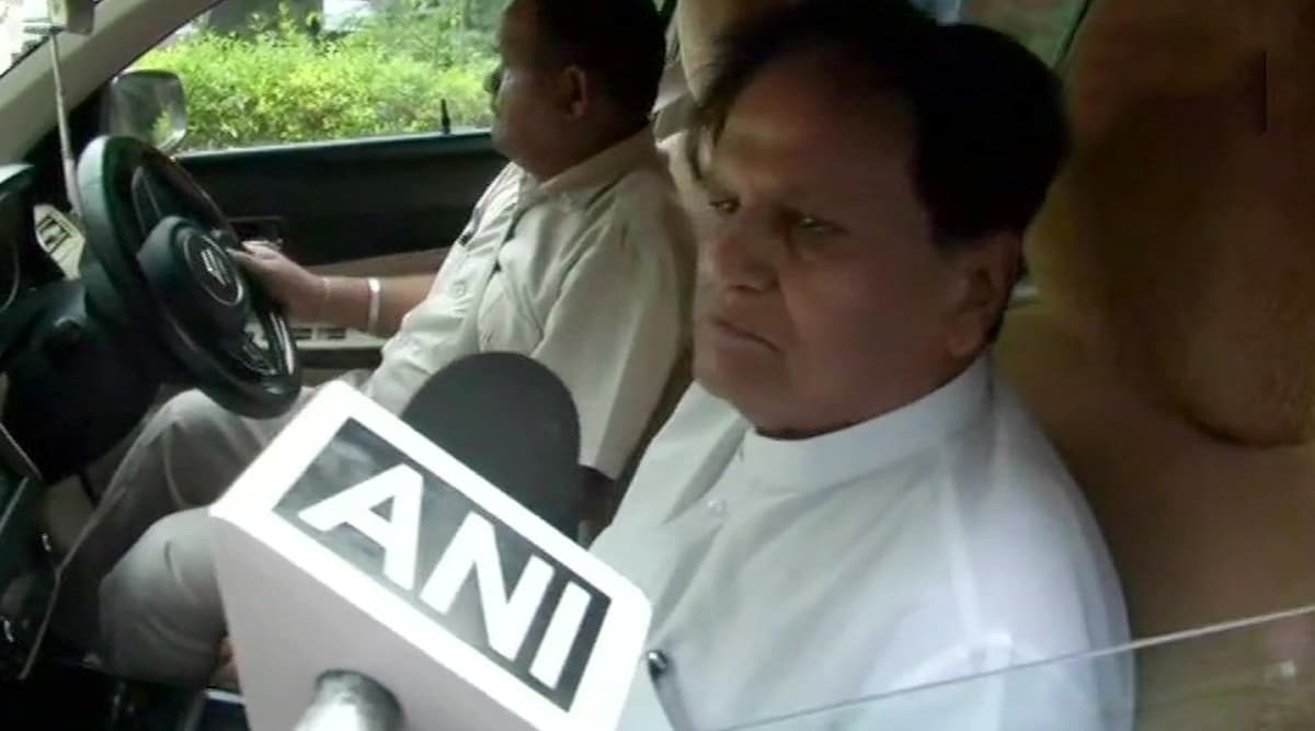 कांग्रेस नेता अहमद पटेल ने का बयान, कहा- महाराष्ट्र की घटना को राजनीतिक और कानूनी तरीके से चुनौती देंगे कांग्रेस नेता अहमद पटेल ने का बयान, कहा- महाराष्ट्र की घटना को राजनीतिक और कानूनी तरीके से चुनौती देंगे