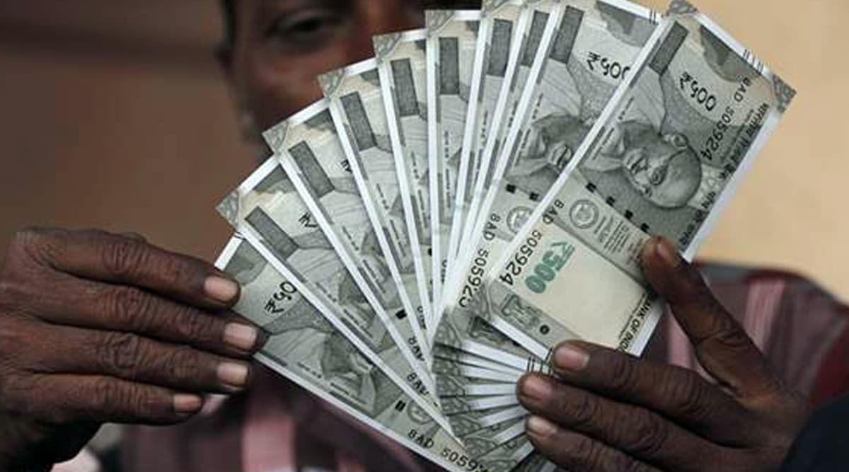 7th Pay Commission: केंद्रीय कर्मचारियों को नए साल पर मिल सकती है बड़ी खुशखबरी, होगा तगड़ा फायदा 7th Pay Commission: केंद्रीय कर्मचारियों को नए साल पर मिल सकती है बड़ी खुशखबरी, होगा तगड़ा फायदा
