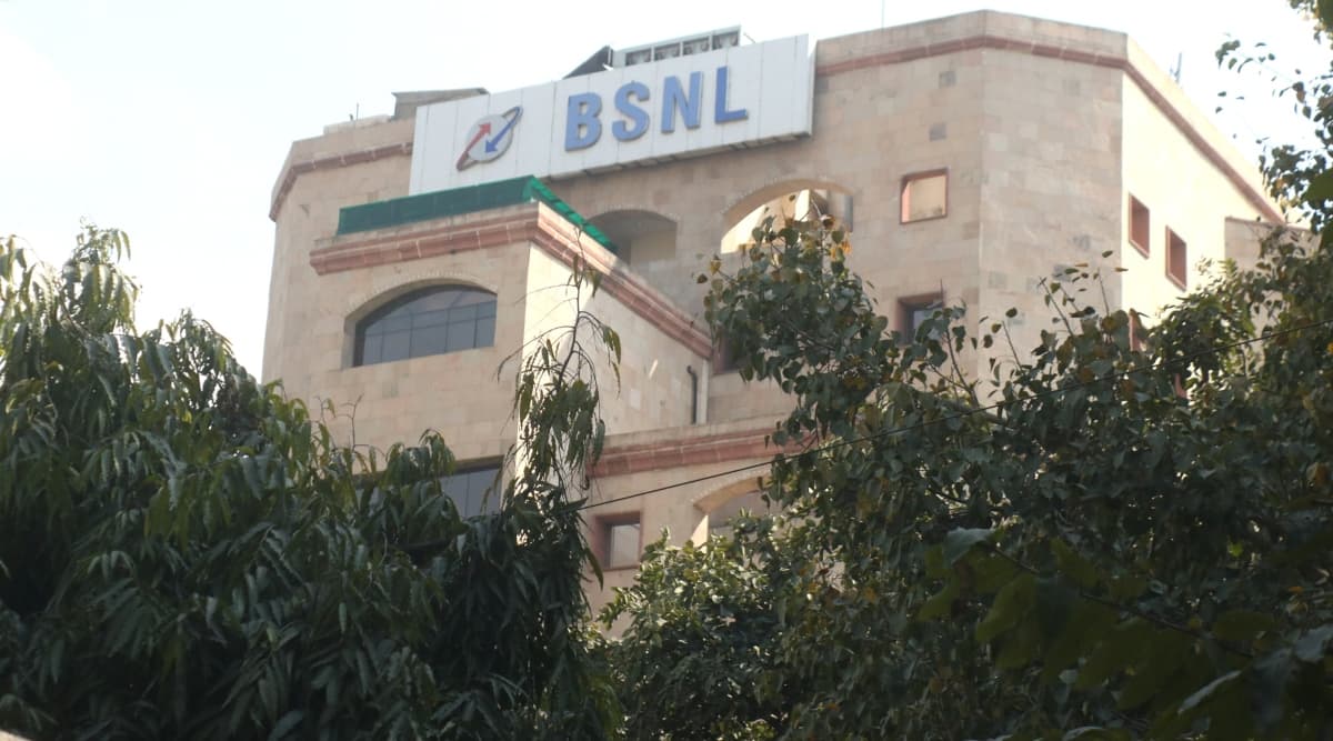 केंद्रीय मंत्री रविशंकर प्रसाद ने की घोषणा, कहा- BSNL को पुनर्जीवित करने के लिए प्रतिबद्ध केंद्रीय मंत्री रविशंकर प्रसाद ने की घोषणा, कहा- BSNL को पुनर्जीवित करने के लिए प्रतिबद्ध