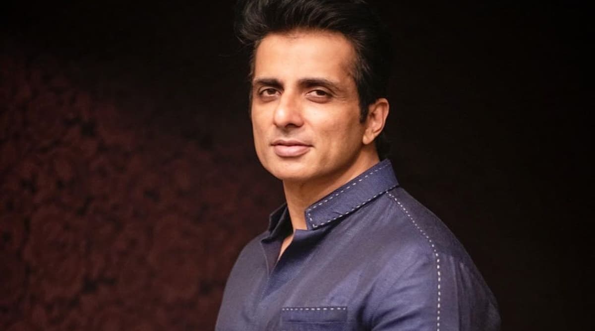 फिल्म 'सिंबा' के 1 साल पूरे होने पर भावुक हुए सोनू सूद फिल्म 'सिंबा' के 1 साल पूरे होने पर भावुक हुए सोनू सूद