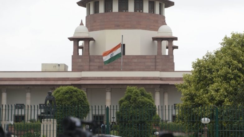 महाराष्ट्र सत्ता संघर्ष: सुप्रीम कोर्ट में रविवार सुबह 11.30 बजे होगी सुनवाई, शिवसेना-कांग्रेस-एनसीपी ने राज्यपाल के फैसले को दी है चुनौती