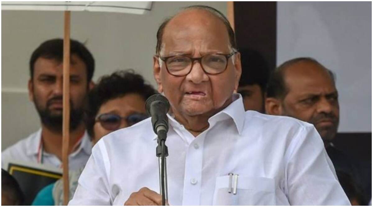 एनसीपी प्रमुख शरद पवार पहुंचे लीलावती अस्पताल, शिवसेना नेता संजय राउत से की मुलाकात एनसीपी प्रमुख शरद पवार पहुंचे लीलावती अस्पताल, शिवसेना नेता संजय राउत से की मुलाकात
