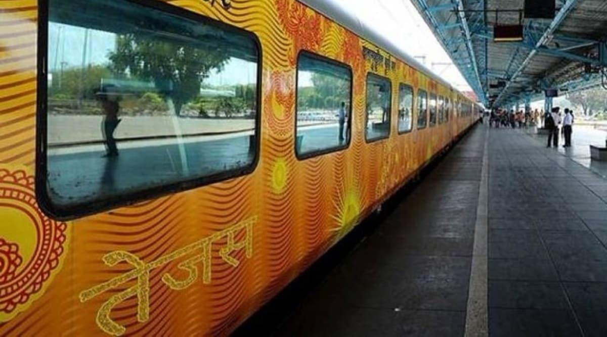 Paytm, PhonePe और Google Pay से टिकट रिजर्वेशन कराना पड़ेगा सस्ता, IRCTC ने बनाया ये प्लान Paytm, PhonePe और Google Pay से टिकट रिजर्वेशन कराना पड़ेगा सस्ता, IRCTC ने बनाया ये प्लान