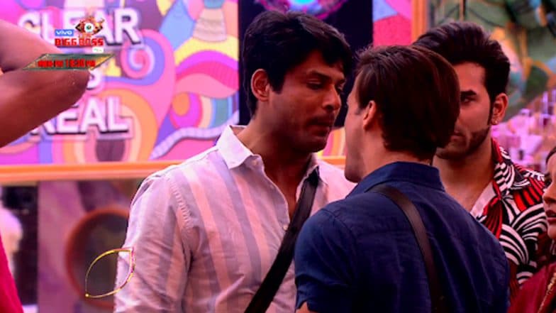 Bigg Boss 13: рдХрдВрдЯреЗрд╕реНрдЯреЗрдВрдЯрд╕ рдХреЗ рдмреАрдЪ рдЯрд╛рд╕реНрдХ рдХреЛ рд▓реЗрдХрд░ рдлреИрд▓реА рдЕрдлрд╡рд╛рд╣ рдХреЗ рдЪрд▓рддреЗ рдУрдмреЗрд░реЙрдп рдореЙрд▓ рдореЗрдВ рднрд╛рд░реА рд╕рдВрдЦреНрдпрд╛ рдореЗрдВ рдЬрдорд╛ рд╣реБрдП рдлреИрдВрд╕, рдХрд▓рд░реНрд╕ рдиреЗ рджреА рд╕рдлрд╛рдИ