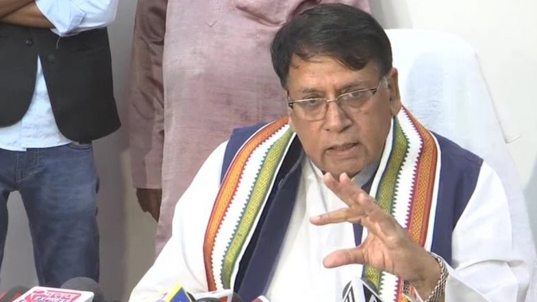 मध्य प्रदेश: गांजे की खेती करवा रही कमलनाथ सरकार, मंत्री पीसी शर्मा ने कहा- कैंसर की दवा बनाने में होगा उपयोग