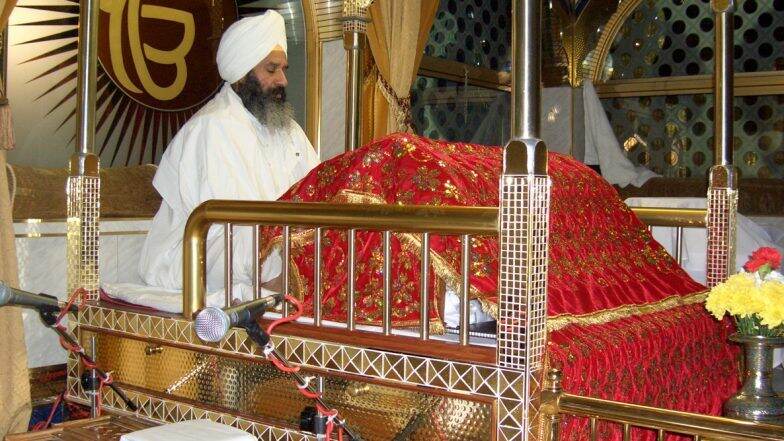 Guru Nanak Jayanti 2019: सिखों के पवित्र पुस्तक गुरु ग्रंथ साहिब में बताए गए ये 5 उपदेश बदल सकते हैं आपका जीवन Guru Nanak Jayanti 2019: सिखों के पवित्र पुस्तक गुरु ग्रंथ साहिब में बताए गए ये 5 उपदेश बदल सकते हैं आपका जीवन
