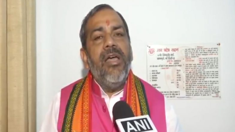 प्रदूषण को रोकने के लिए यूपी के मंत्री सुनील भराला का अजीब तर्क, कहा-सरकार कराए यज्ञ, भगवान इंद्र कर देंगे सब ठीक 