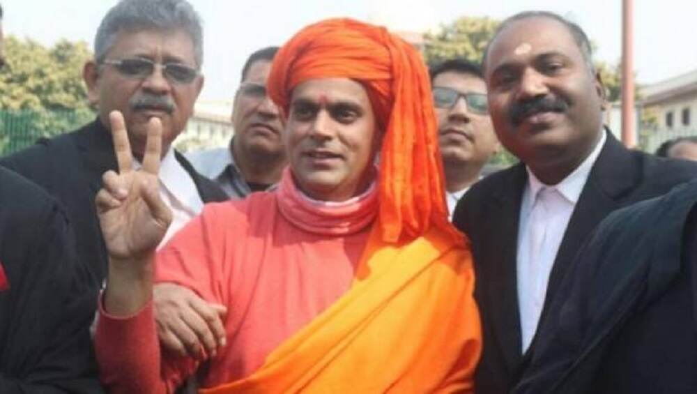 जय श्री राम कहें और जेएनयू में सस्ती फीस लें: स्वामी चक्रपाणि जय श्री राम कहें और जेएनयू में सस्ती फीस लें: स्वामी चक्रपाणि