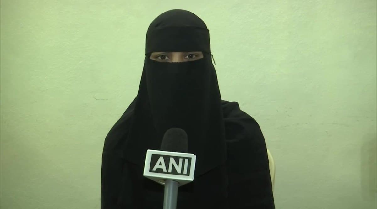 हैदराबाद: पत्नी नहीं दे सकी लड़के को जन्म तो पति ने दे दिया ट्रिपल तलाक, दूसरी शादी रचाने का आरोप, शख्स के खिलाफ मामला दर्ज हैदराबाद: पत्नी नहीं दे सकी लड़के को जन्म तो पति ने दे दिया ट्रिपल तलाक, दूसरी शादी रचाने का आरोप, शख्स के खिलाफ मामला दर्ज