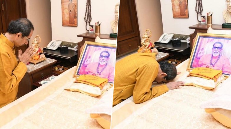 उद्धव ठाकरे ने अपने घर मातोश्री में पिता और शिवसेना संस्थापक बालासाहेब ठाकरे को किया नमन, तस्वीर के सामने टेका माथा