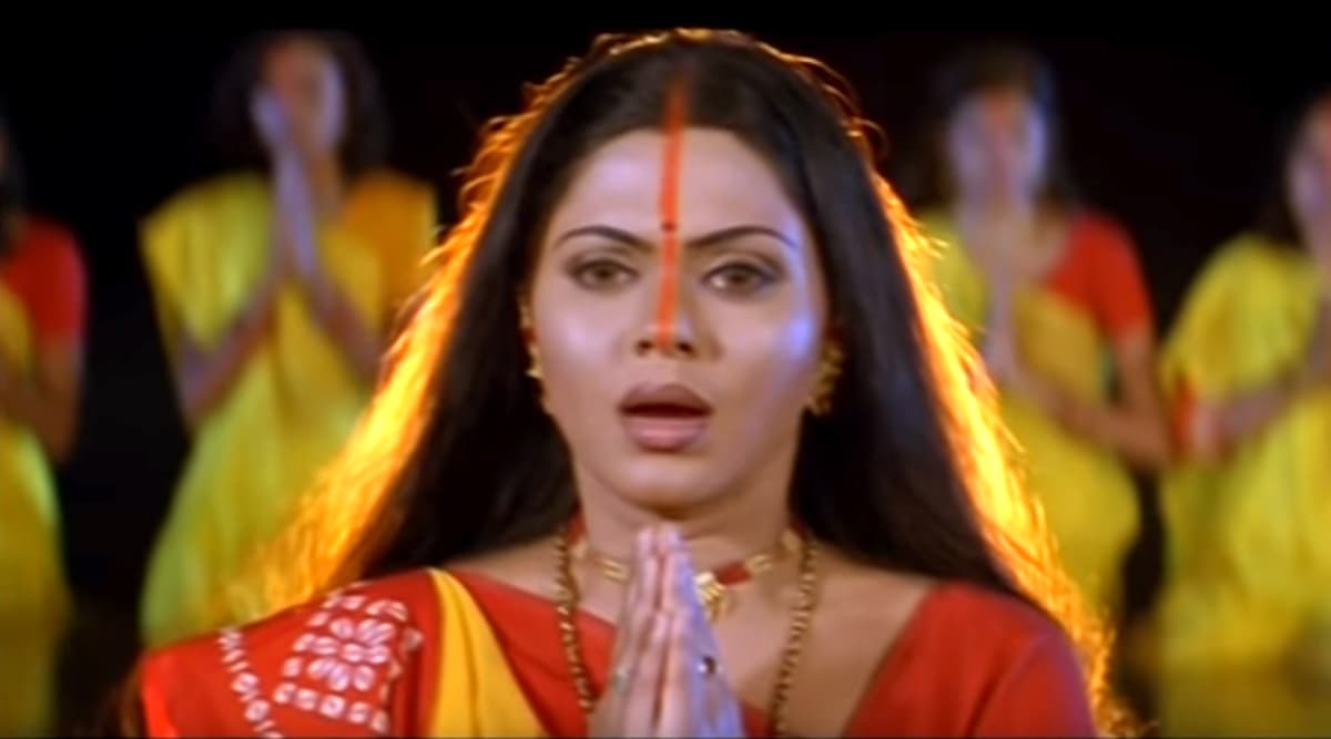 Chhath Puja 2019: छठ पूजा के पावन अवसर पर ये पारंपरिक गीत गाकर सूर्य देव को दें अर्घ, देखें वीडियो Chhath Puja 2019: छठ पूजा के पावन अवसर पर ये पारंपरिक गीत गाकर सूर्य देव को दें अर्घ, देखें वीडियो